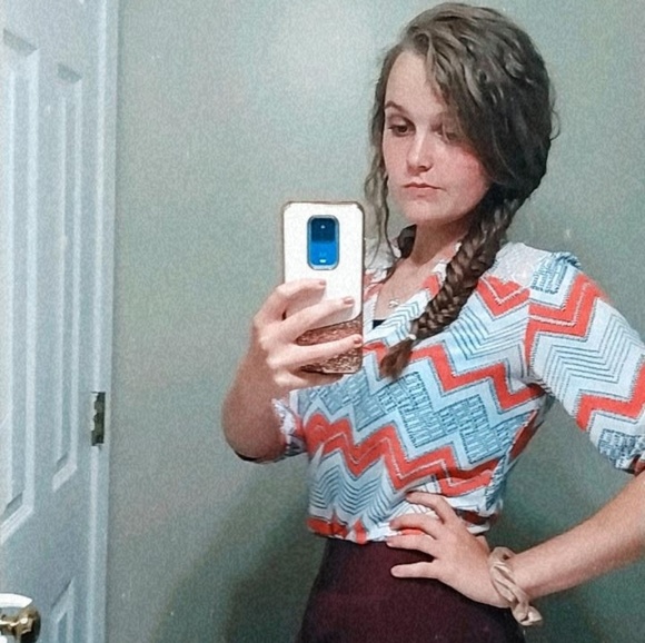 Meet your Posher, Lydia - Picture 1 of 1